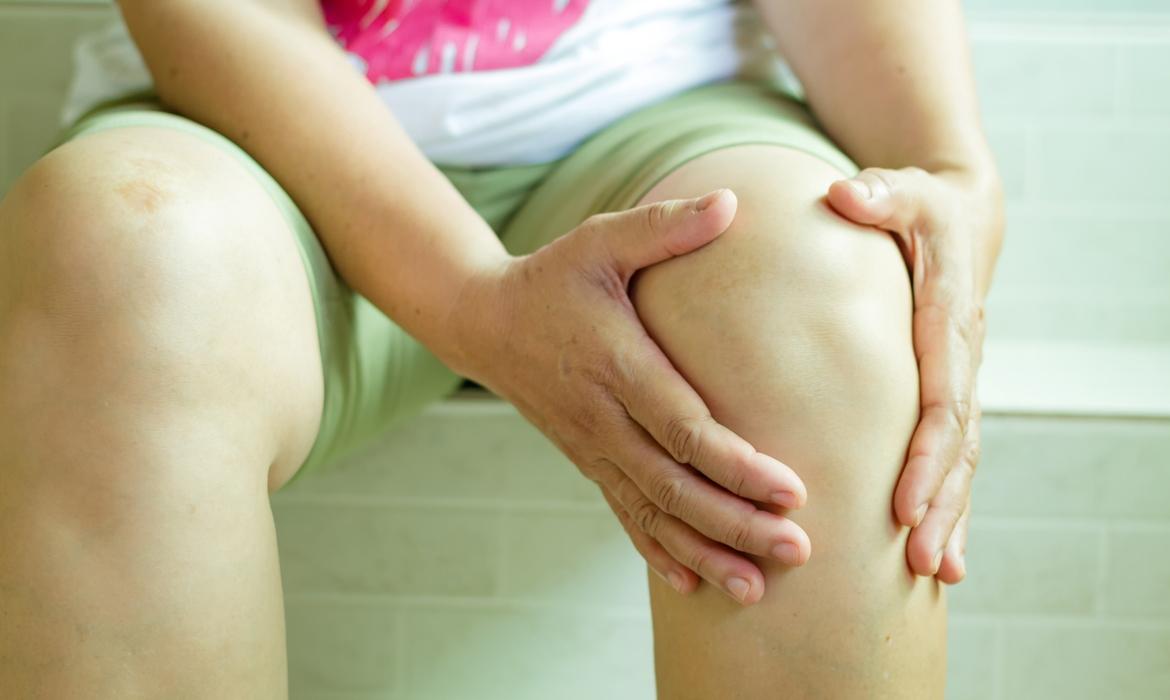 Relieving Knee and Hip Pain with Arthroscopy